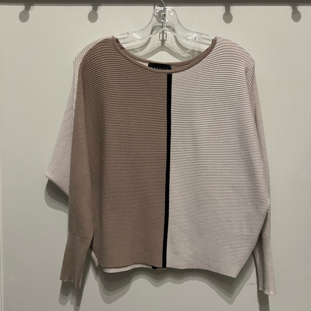 Colorblock round neck batwing sweater